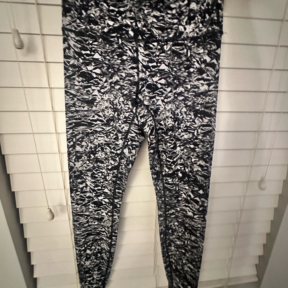 Lululemon Wunder Under Hi-Rise Liquid Platinum Alpine White